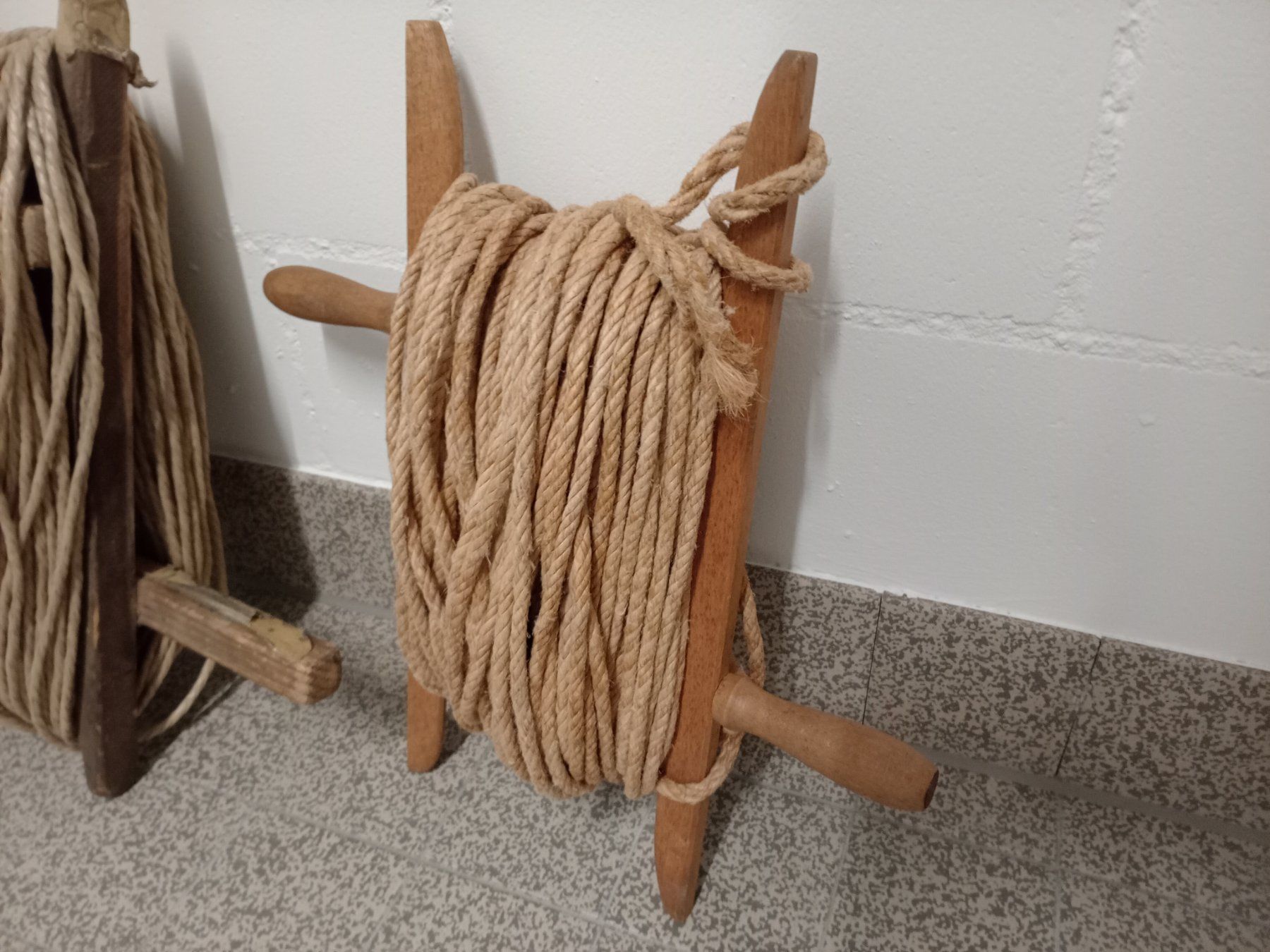 Corde: Alte Seile auf Holzspule – Difettoso da Zofingen venduto da hergi95 1