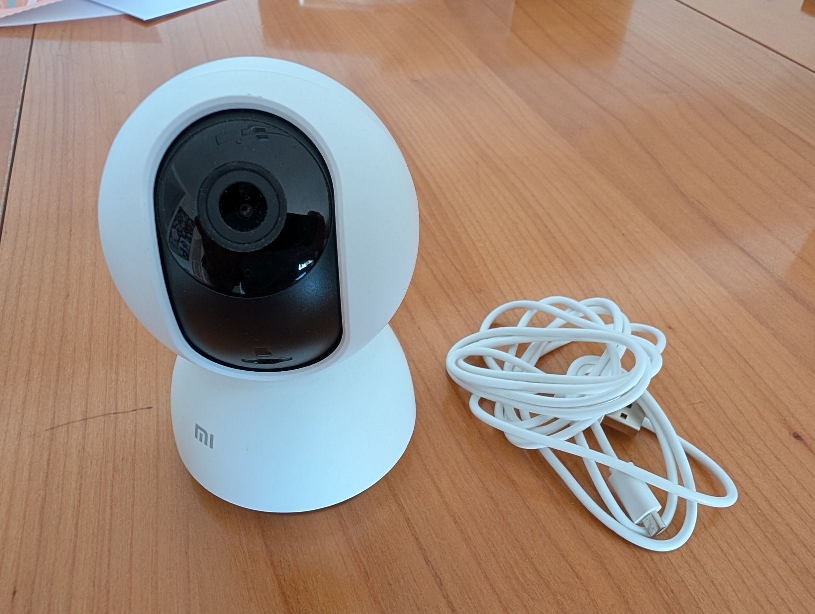 Caméscopes: Caméra de surveillance Xiaomi Mi Home Security, blanche – D'occasion à Bulle par Cgremion 1