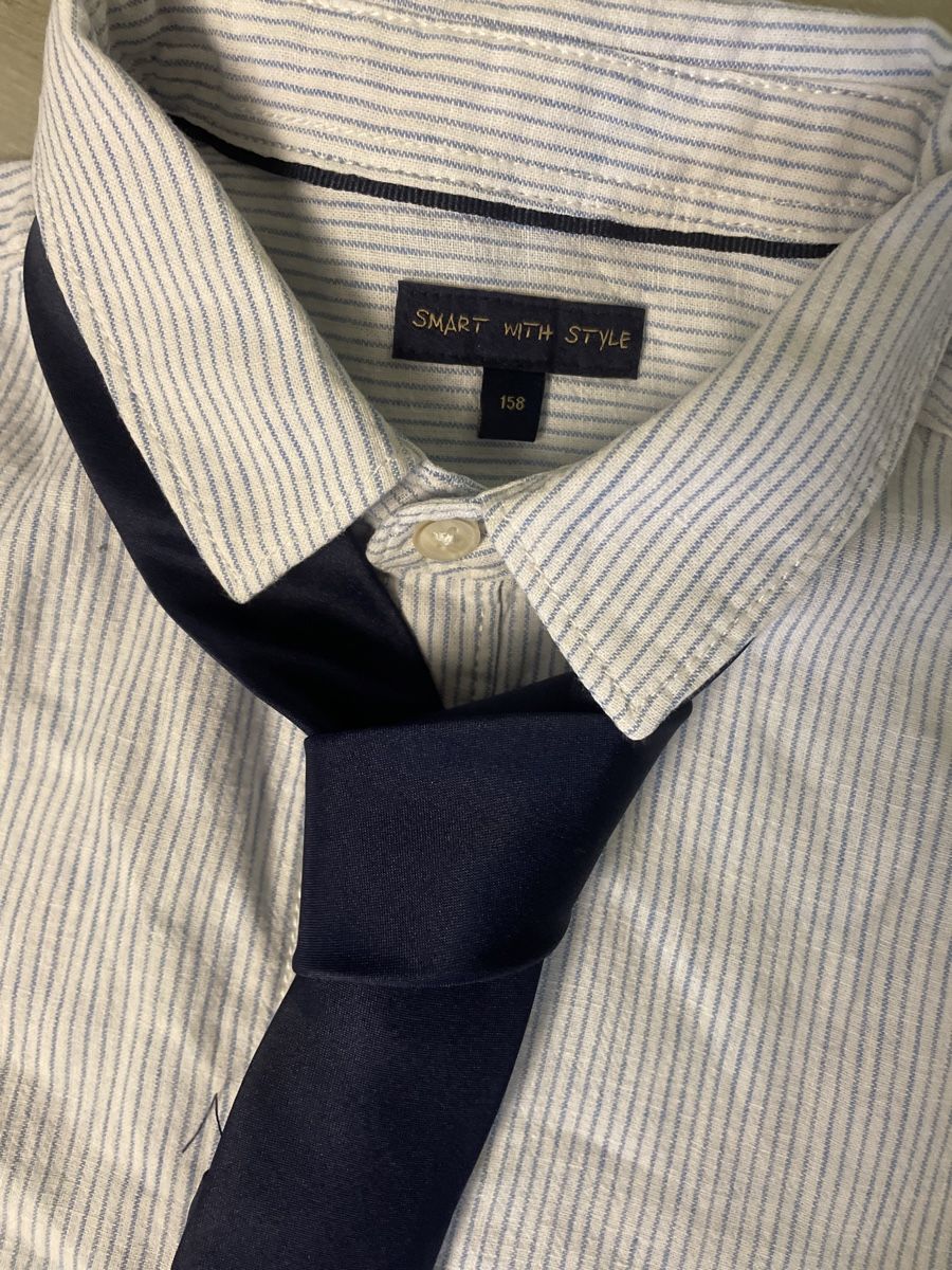 C&A Camicie, T-shirt & Polo: C&A Hemd mit blauer Krawatte Gr.158 – Usato da Obergerlafingen venduto da cabo4 1