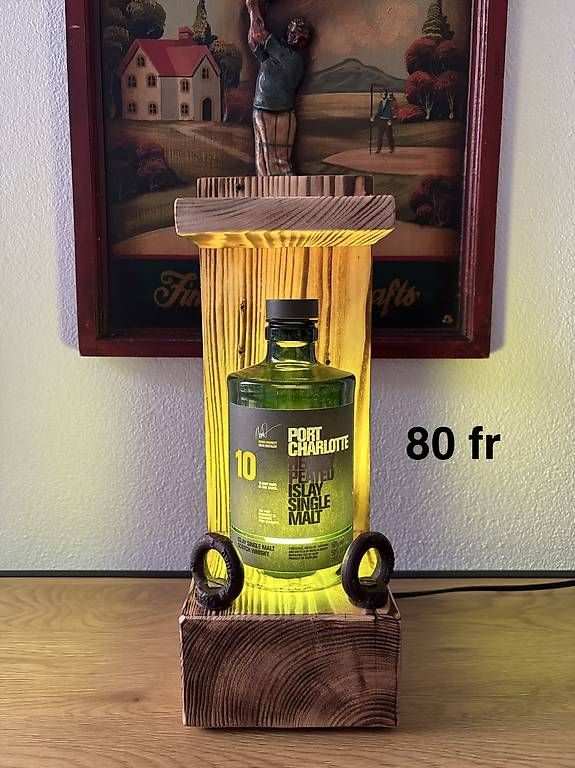 Lampes: Lampada con bottiglie whisky  – D'occasion à S. Antonino par raffosuisse 2