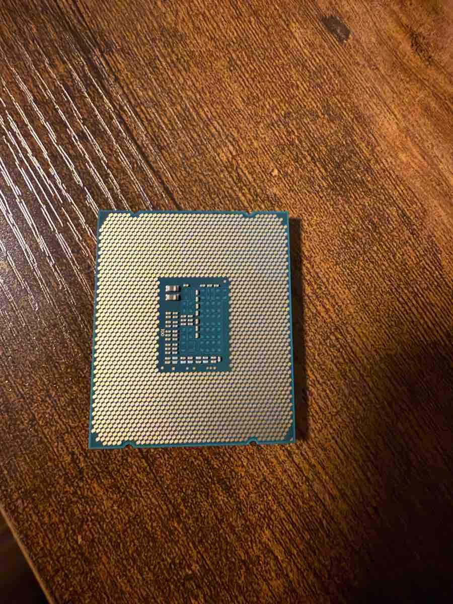 PC: Intel Core i7-5820K Prozessor – Usato da Schaffhausen venduto da phi_mqm8 1