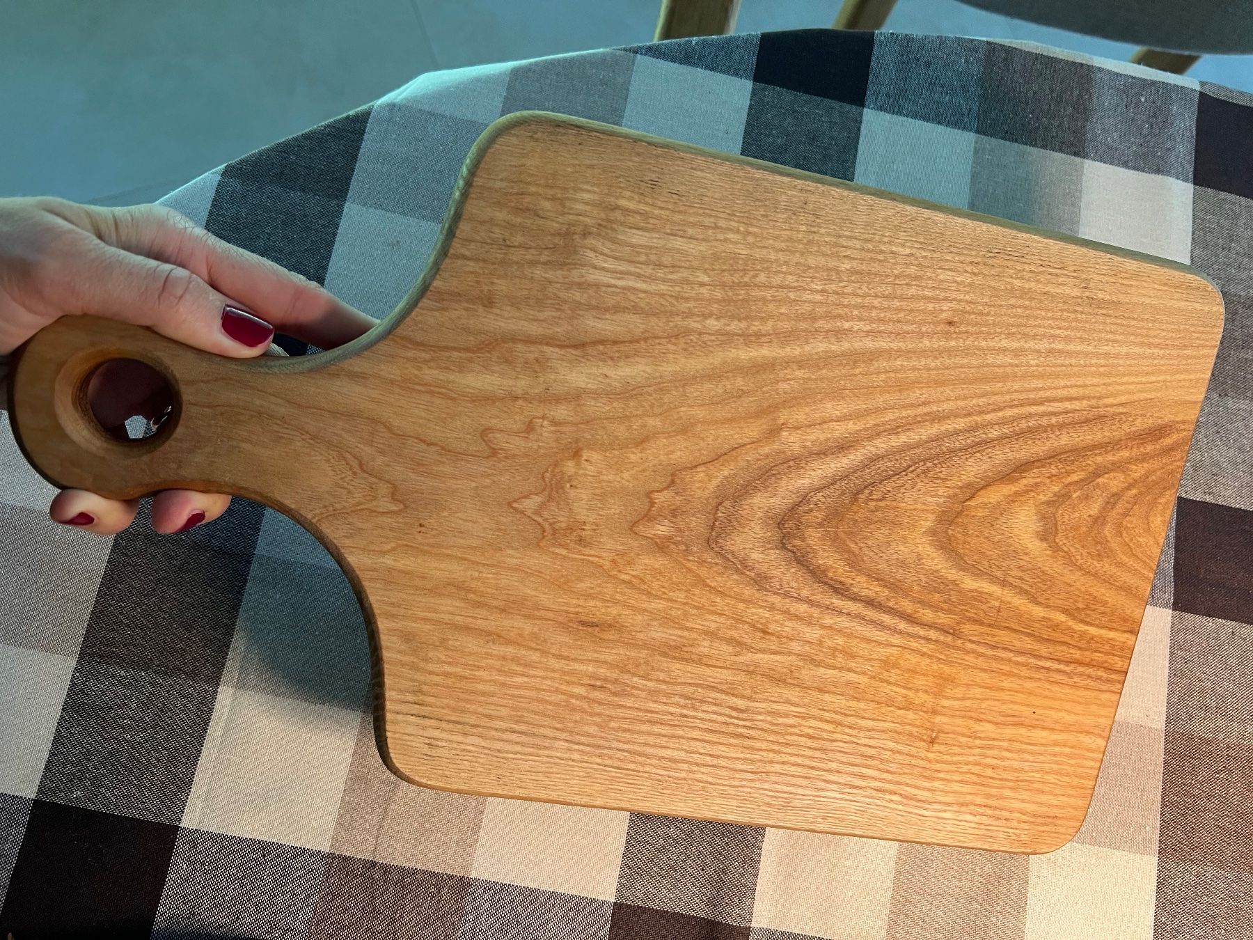 Articoli in legno: Holzschneidebrett oder Aperoplatte – Nuovo e nell'imballaggio originale da Corsier GE venduto da Karol_save_planet 1