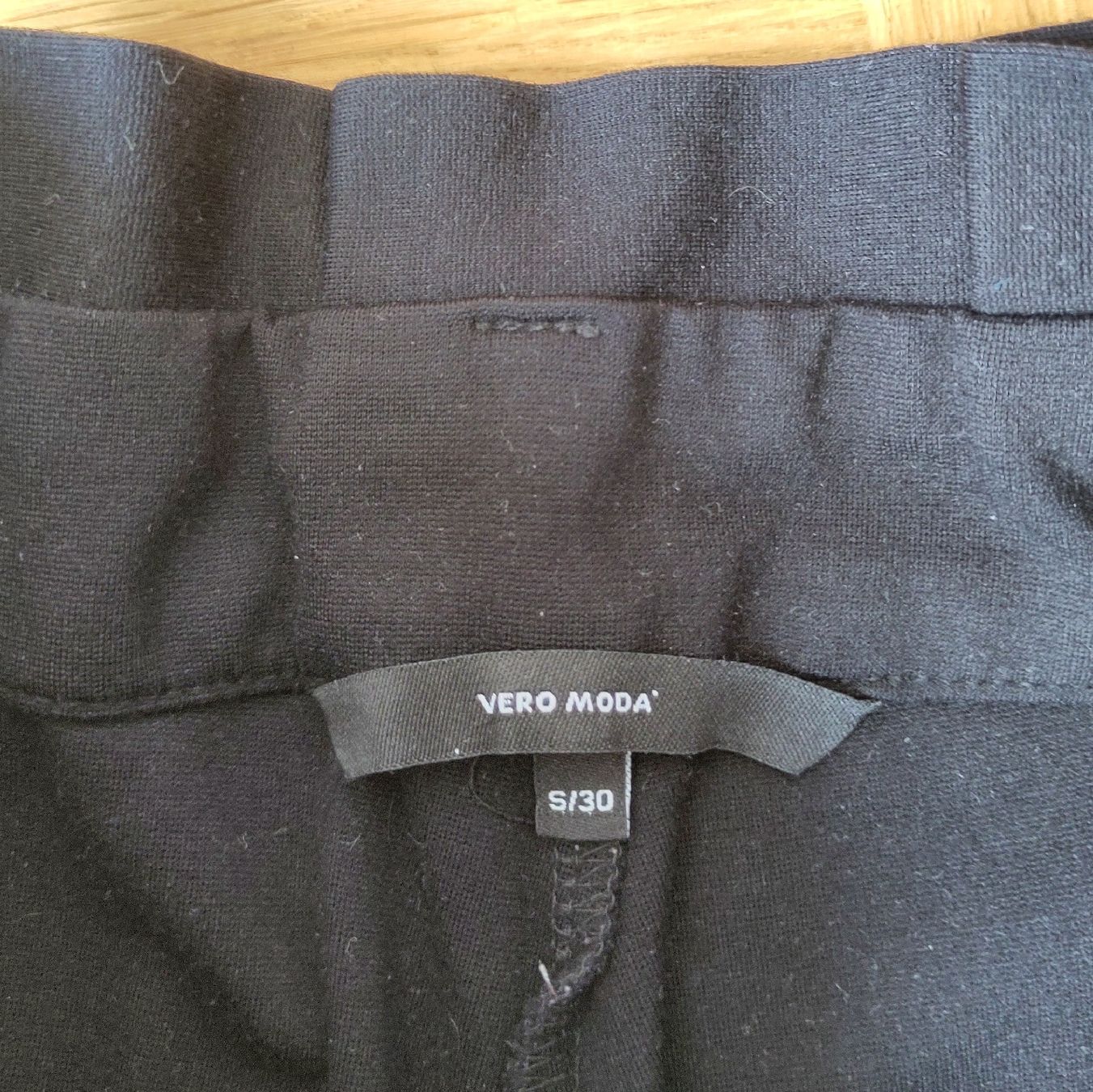 Vero Moda Hosen: Hosen Vero Moda Gr. S, mit Gürtel – Gebraucht aus Bern von icanhearyoursmile 3