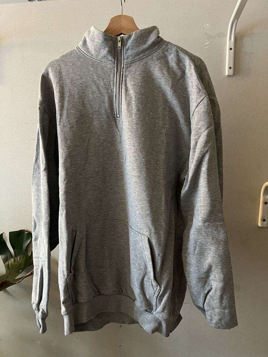 H&M Maglioni & Felpe: Grauer Zipper-Pullover, Grösse L – Usato da Basel venduto da lolixyz