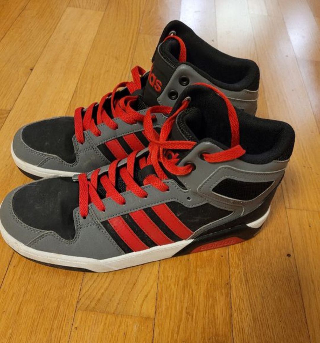 Adidas Herrenschuhe: Adidas Sneaker Gr 38 2/3 – Gebraucht aus Binz von julijuli 1