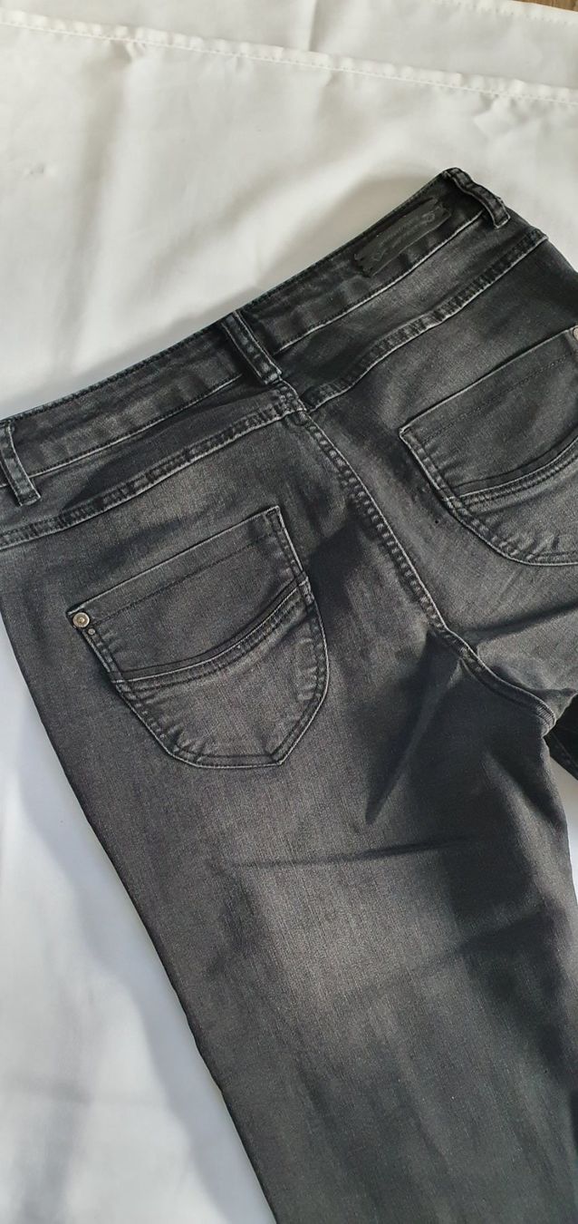 Jeans: schwarze Damen Jeans in 36 – Usato da Niederbuchsiten venduto da klengyel 4