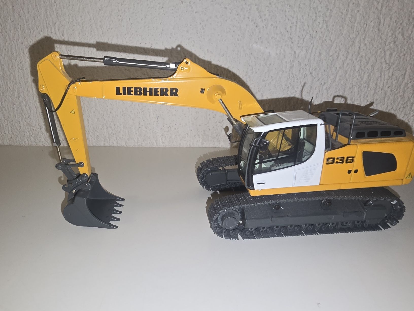 Conrad Kit di modellismo & Modellini statici: Liebherr 936 Bagger in top Zustand – Nuovo (secondo la descrizione) da Wollerau venduto da jos_c9z8