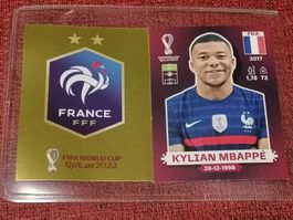 Panini WM 2022 MBAPPÉ und Wappen FRA