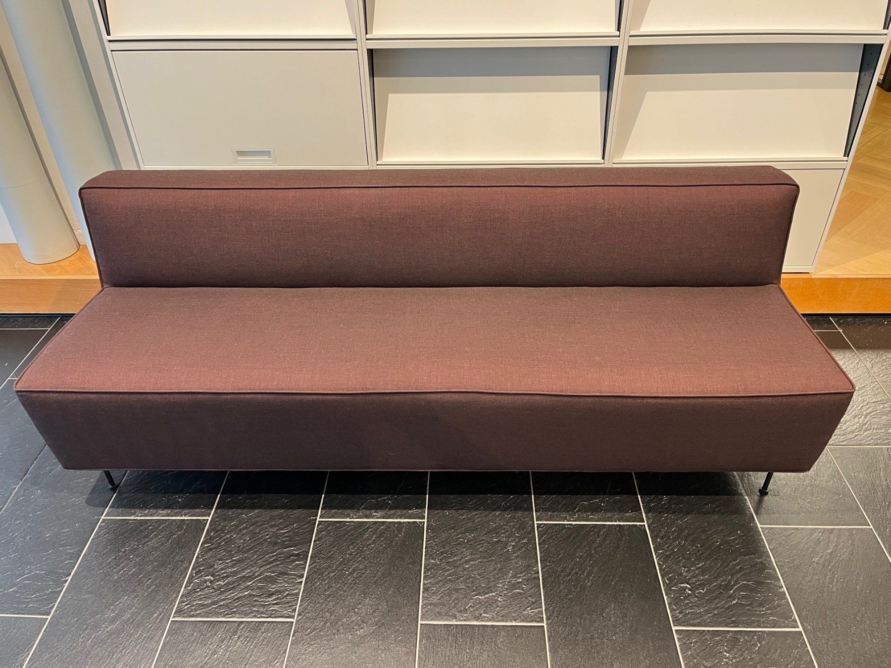 Gubi Sofas: Gubi Modern Line Sofa – Gebraucht aus Zürich von HST253