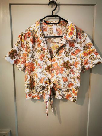 MNG Leinen Bluse, Grösse M, Sommer Look mit Blumenmuster