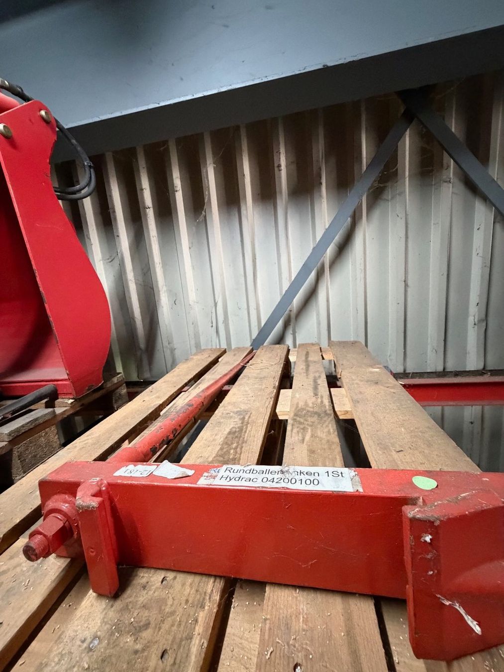 Tutte le macchine: Rundballenzinken zu HYDRAC Frontlader – Usato da Hünenberg venduto da Agromont
