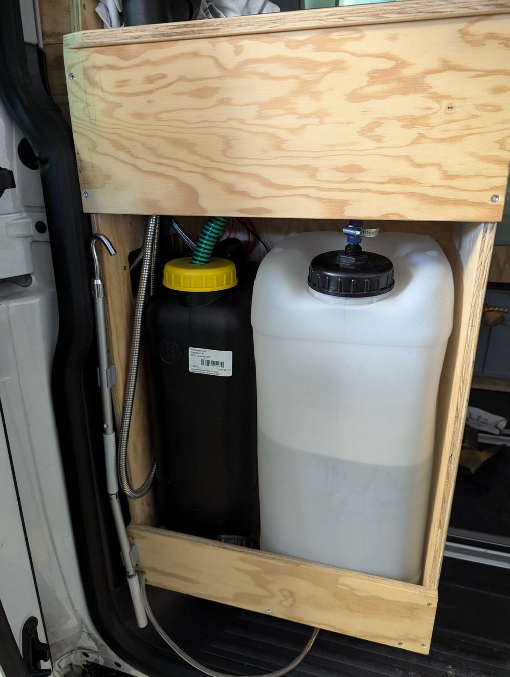 Altri accessori per camping: Camper Ausbau – Usato da Steinerberg venduto da Speedtell 4