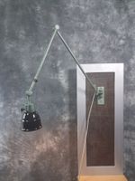 Restaurierte alte Midgard Werkstatt Wandlampe