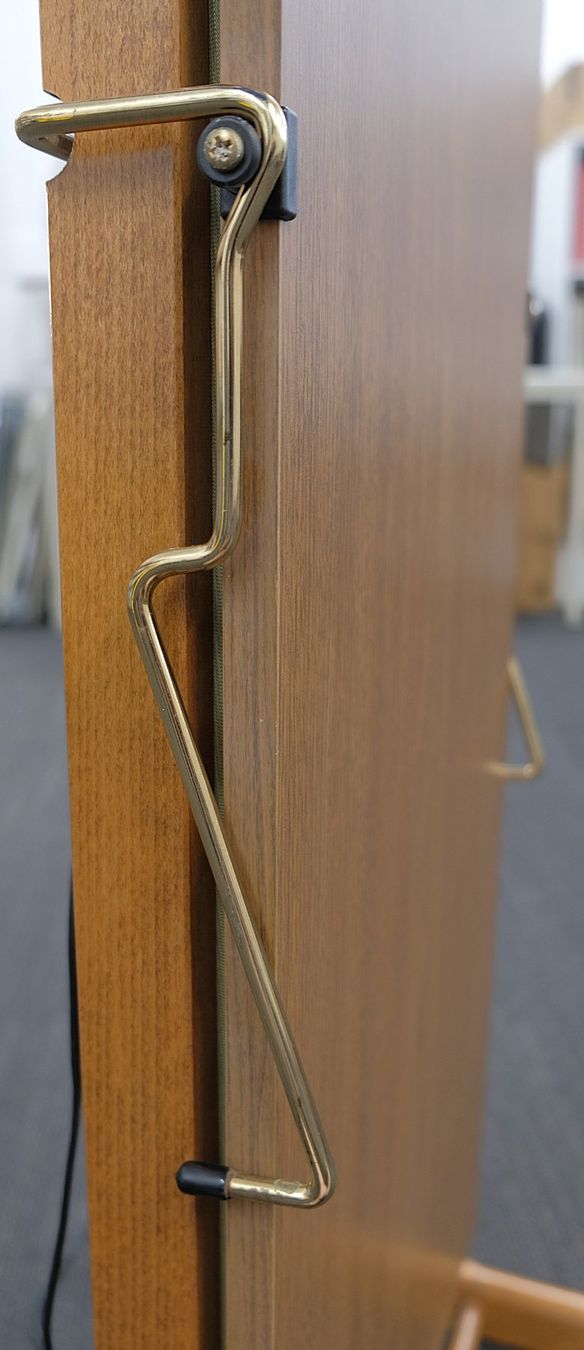 Bügelbretter: Heizbarer Hosenbügler PRESSOMATIC – Gebraucht aus Volketswil von brockipfannenstil 8