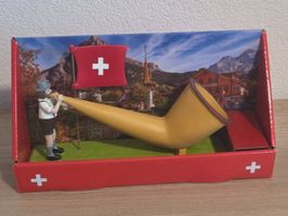 Schweizer Souvenir Deko-Set – Alphornbläser mit Fahne
