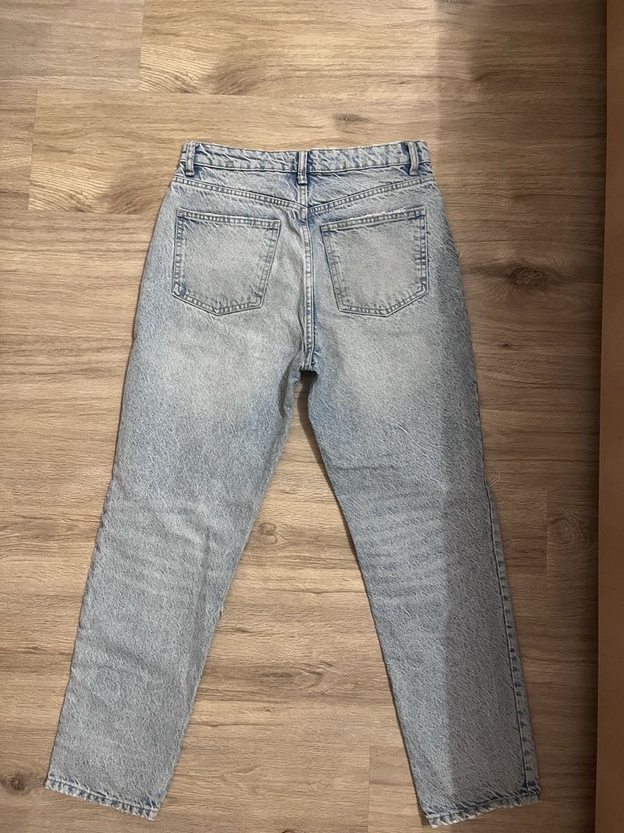 Zara Jeans: Jean Zara à trou taille 38 – Usato da Siviriez venduto da fefe345 2
