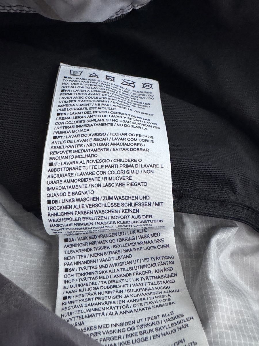 Nike Giacche: Nike Running Lightweight Jacket - Gray Black Pattern – Nuovo (secondo la descrizione) da Zürich venduto da Tanja_G88 3