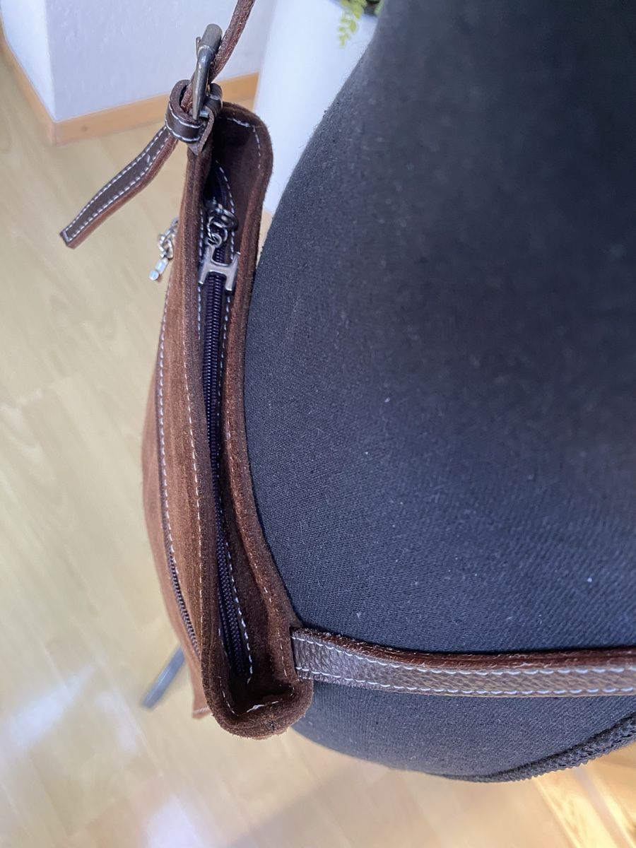 Borse da donna: Braune Wildledertasche, Umhängetasche – Nuovo (secondo la descrizione) da Buochs venduto da H16 6