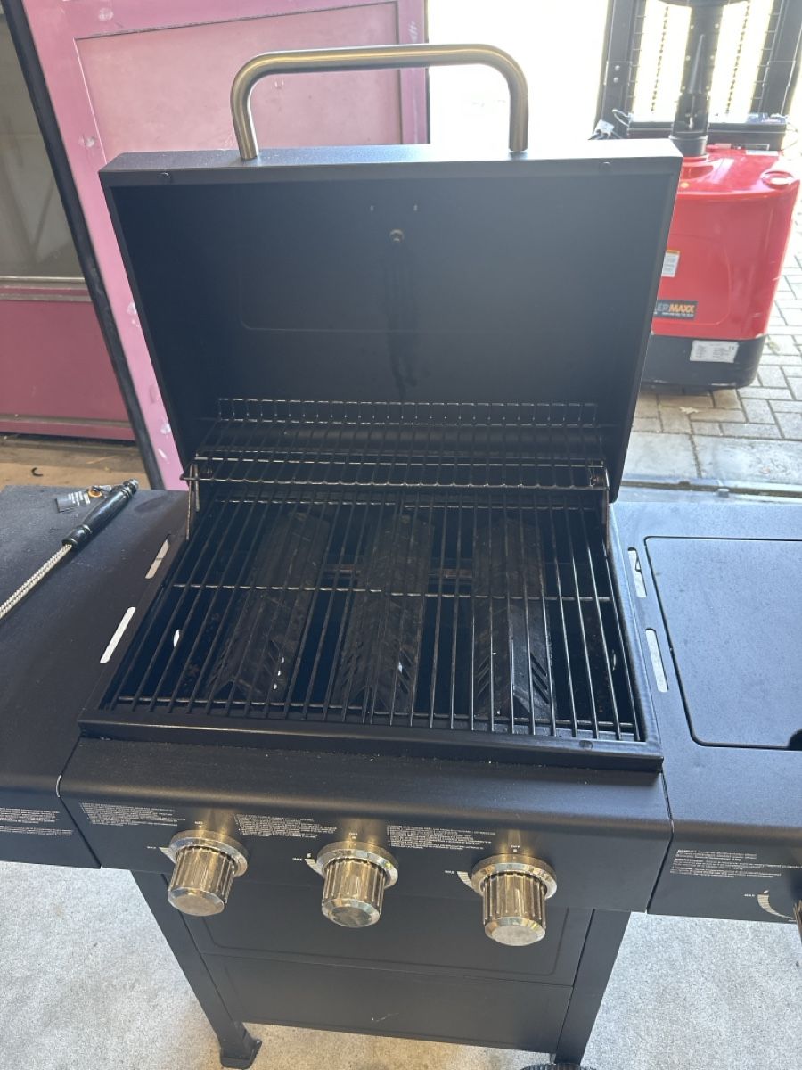 Griglie: Gasgrill 2 mal gebraucht  – Usato da Wegenstetten venduto da wel_8mv6 1