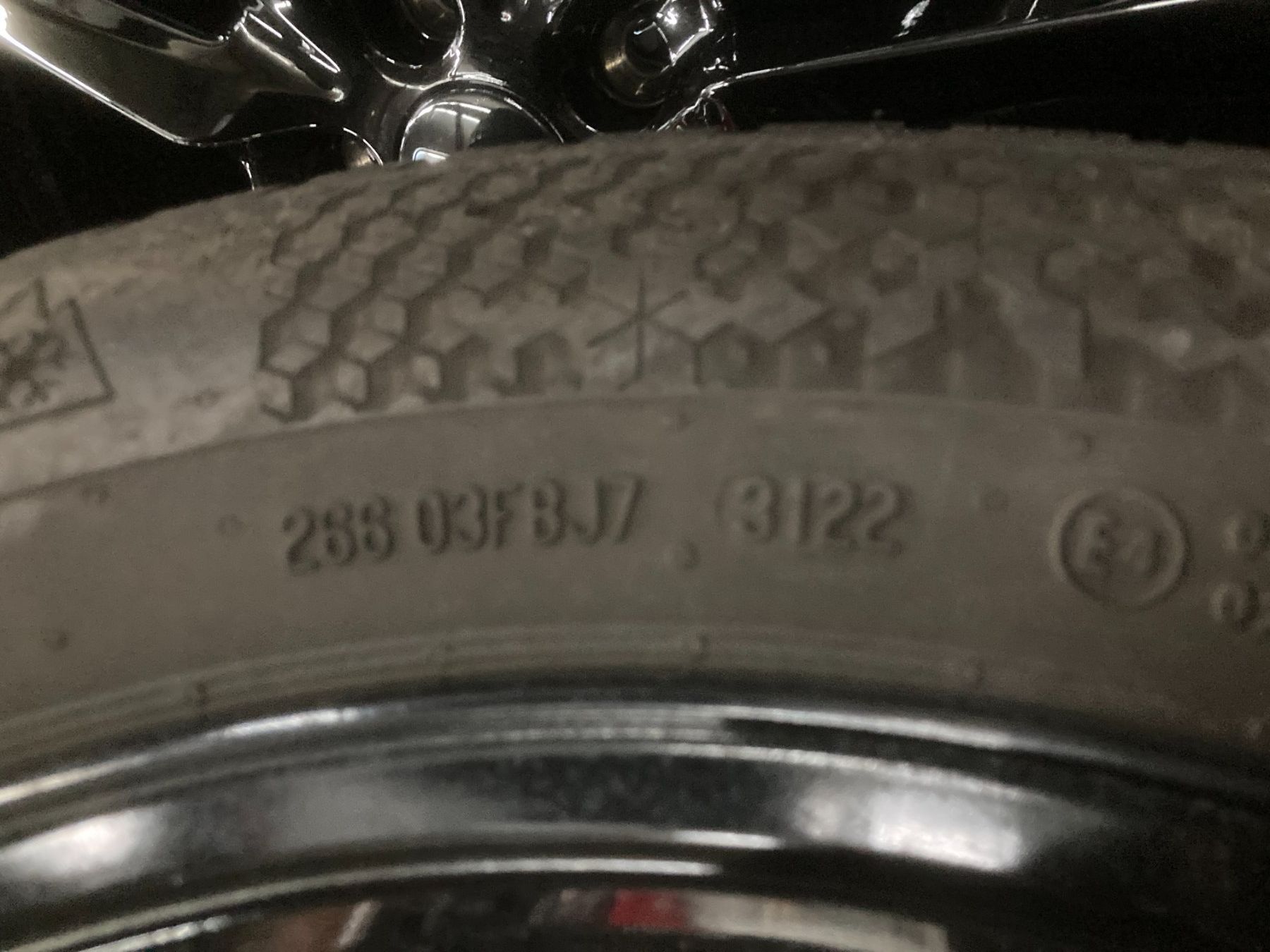 Ford Pneumatici & Ruote complete: Ford Mustang Mach E Winterräder 225/60R18 – Usato da Cham venduto da WB2223 6