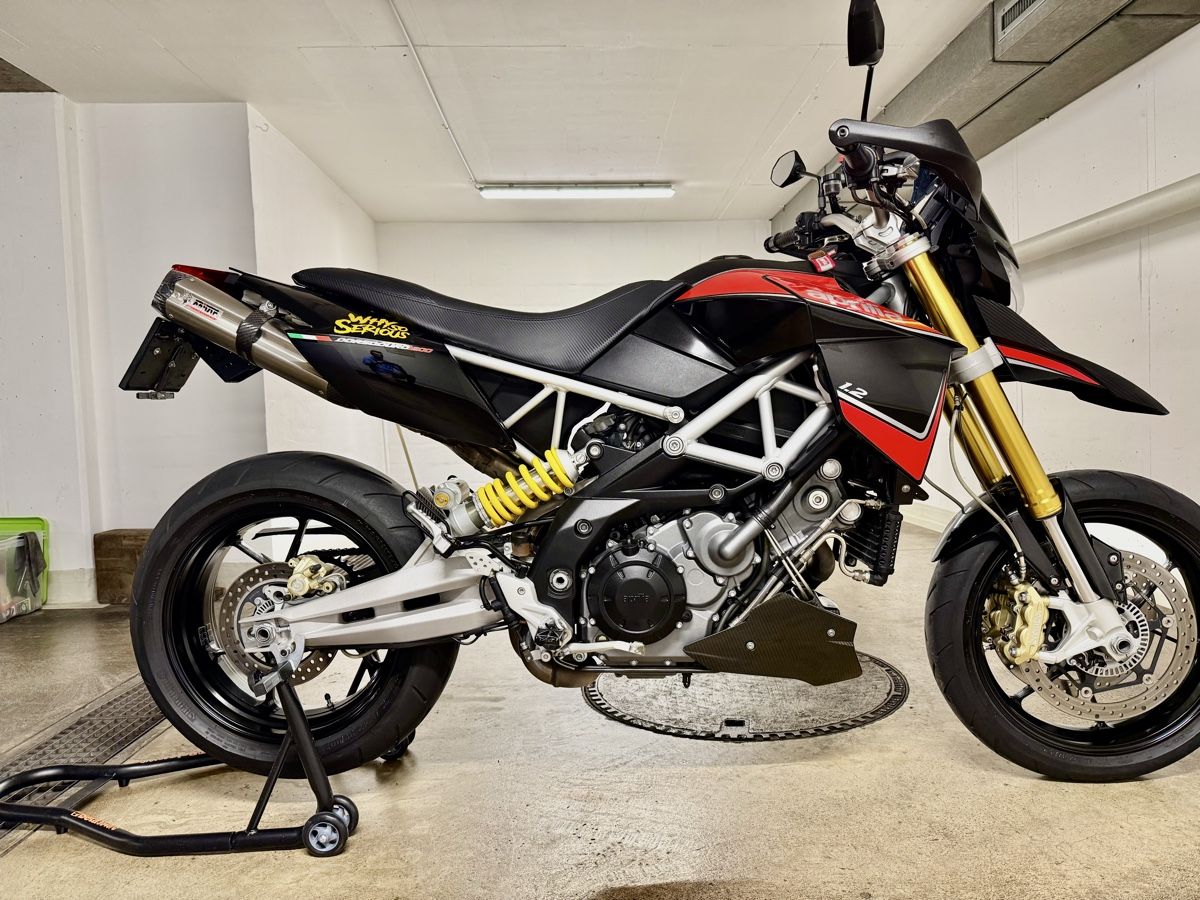 Aprilia Strada: Aprilia Dorsoduro 1200 Carbon – Usato da Effretikon venduto da fra_z2kg 1