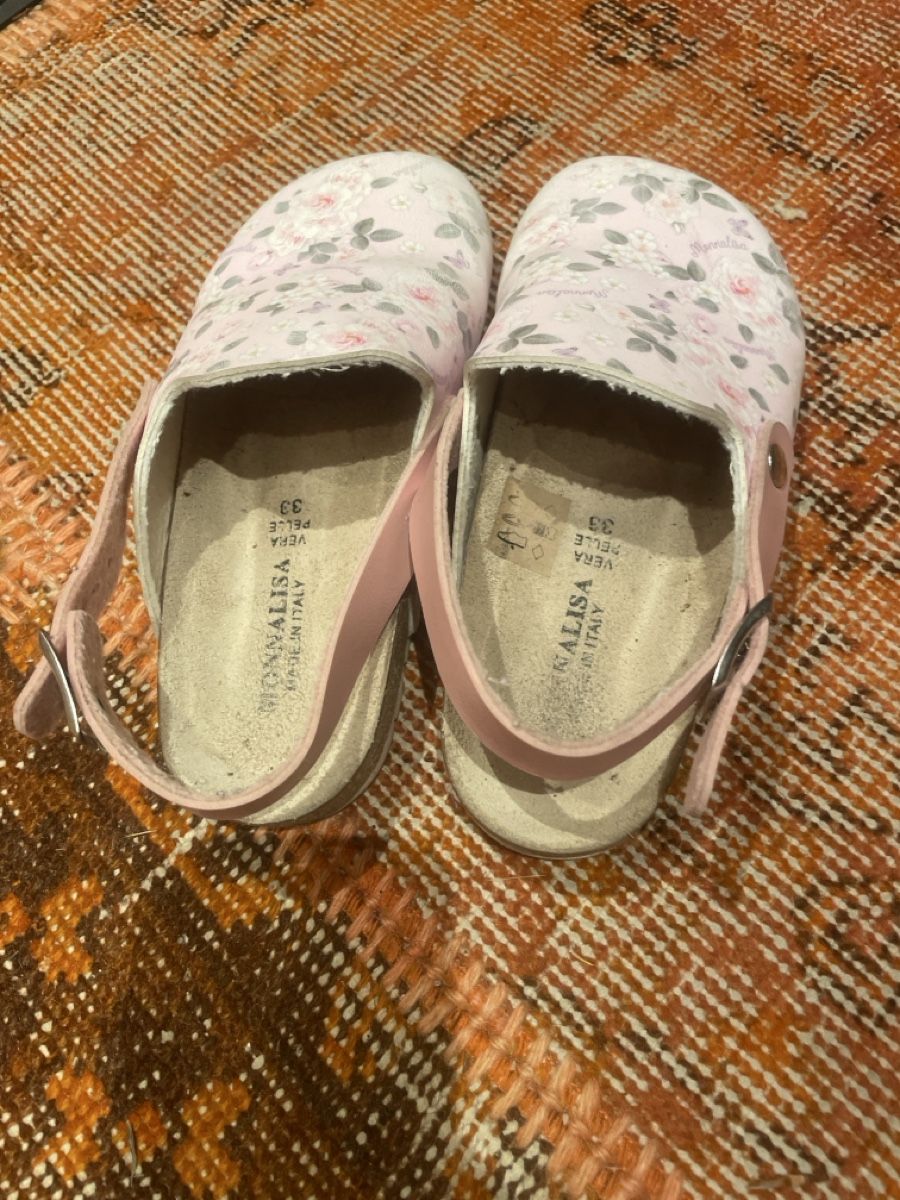 Monnalisa Chaussures garçon: Monnalisa Kinder Schuhe gr33  – D'occasion à Zürich par eddiekaterblau 1