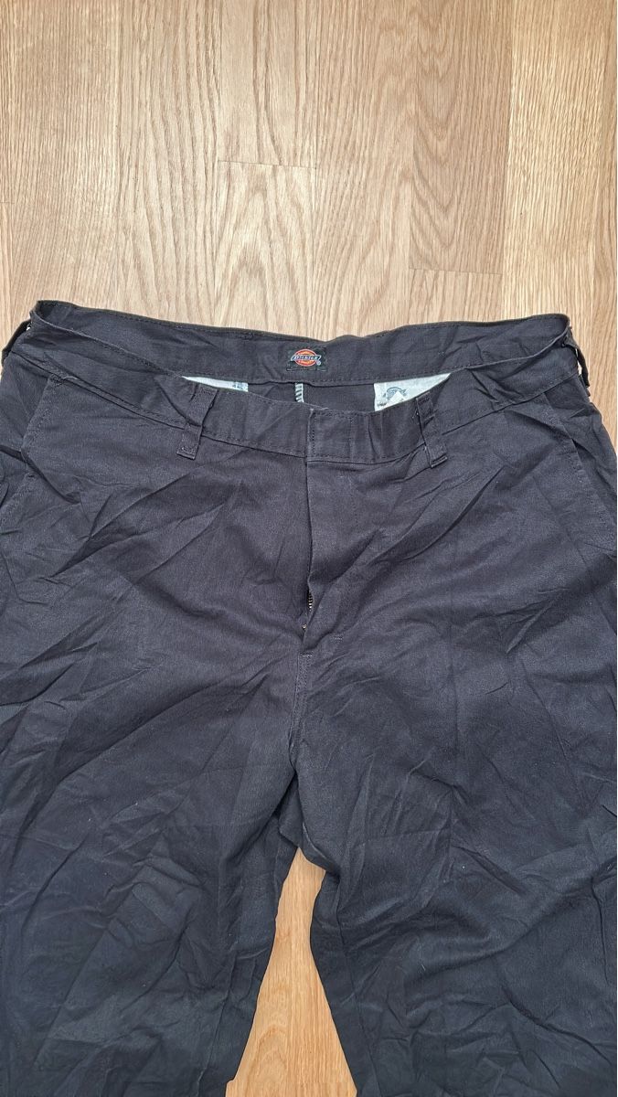 Dickies Hosen: Dickies Hose Dunkelblau Gebraucht Grösse 32 / 34 – Gebraucht aus Luzern von ThrowbackVintage
