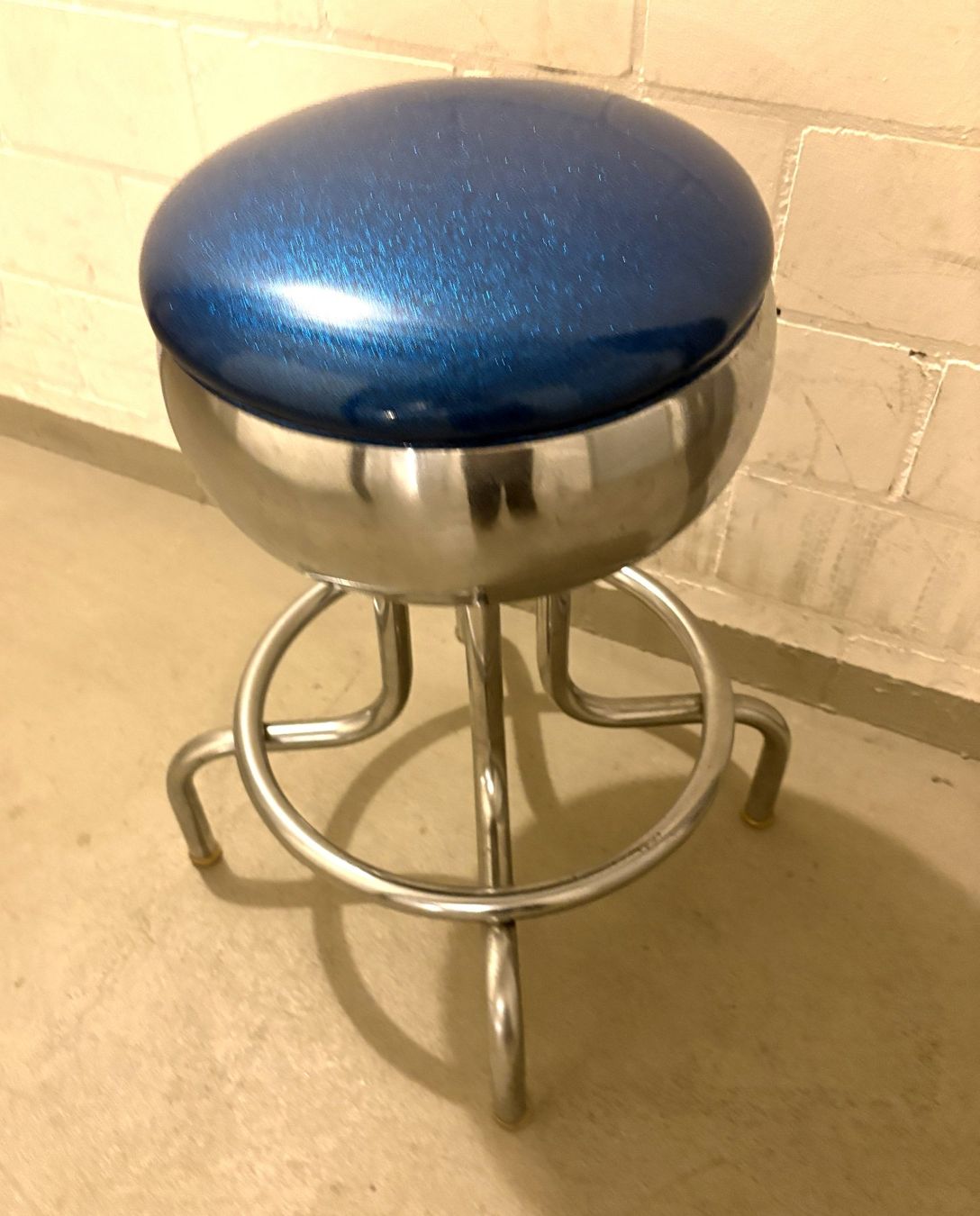 Hocker: American Diner Hocker - Masse 60 x 35 cm – Neu (gemäss Beschreibung) aus Glattbrugg von Ariel012 3