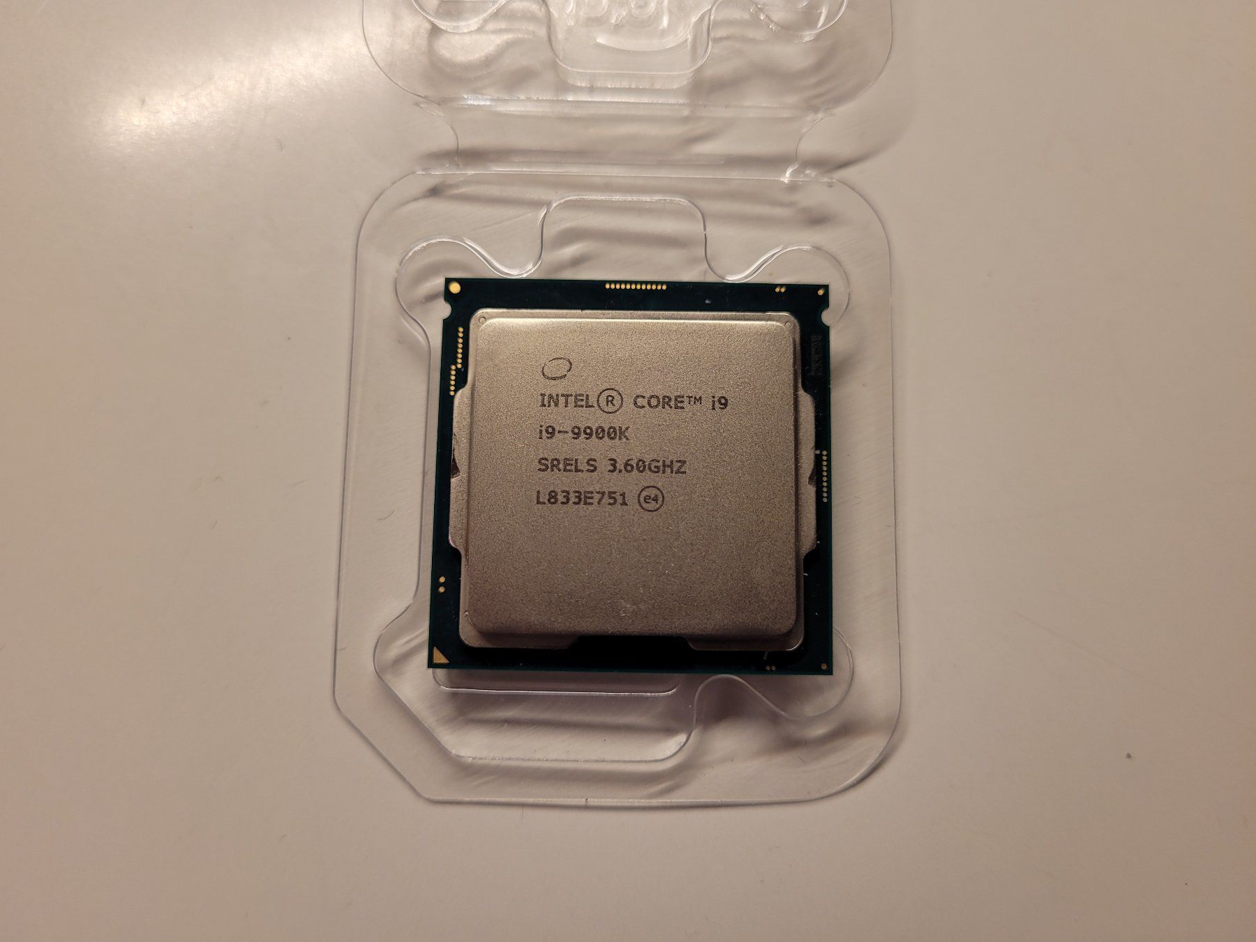 Intel Componenti elettronici: Intel i9 9900K – Usato da Unterengstringen venduto da CyberCore