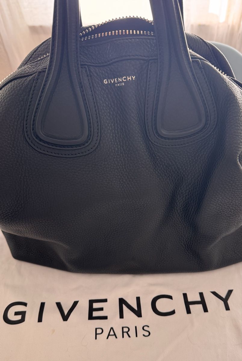 Givenchy Sacs femmes: Givenchy Nightingale Medium Handtasche Schwarz Leder – D'occasion à Uetikon am See par ste_xq7b 1