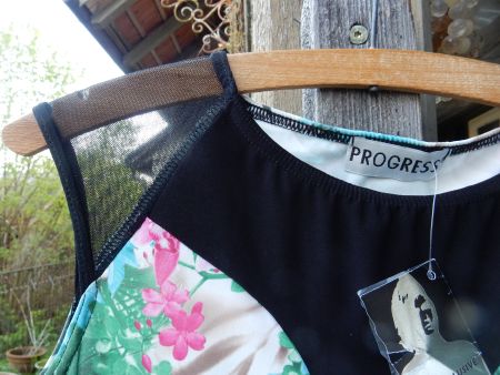 Kleid   Schmetterlinge   * PROGRESS  * S/M     FRANCE + NEU
