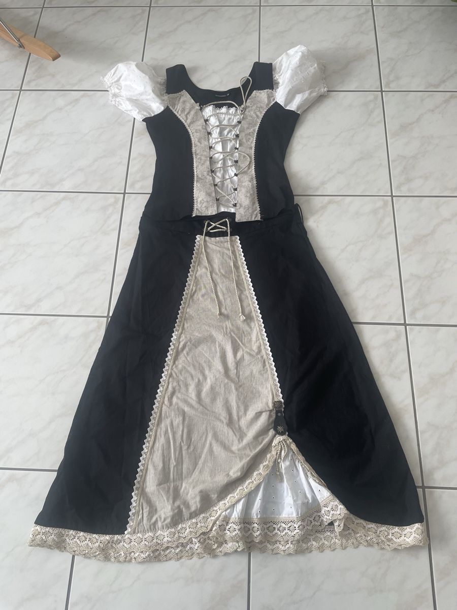 Costumi: Dirndl ungetragen Grösse 48/46 – Nuovo (secondo la descrizione) da Amriswil venduto da einkaufverkauf
