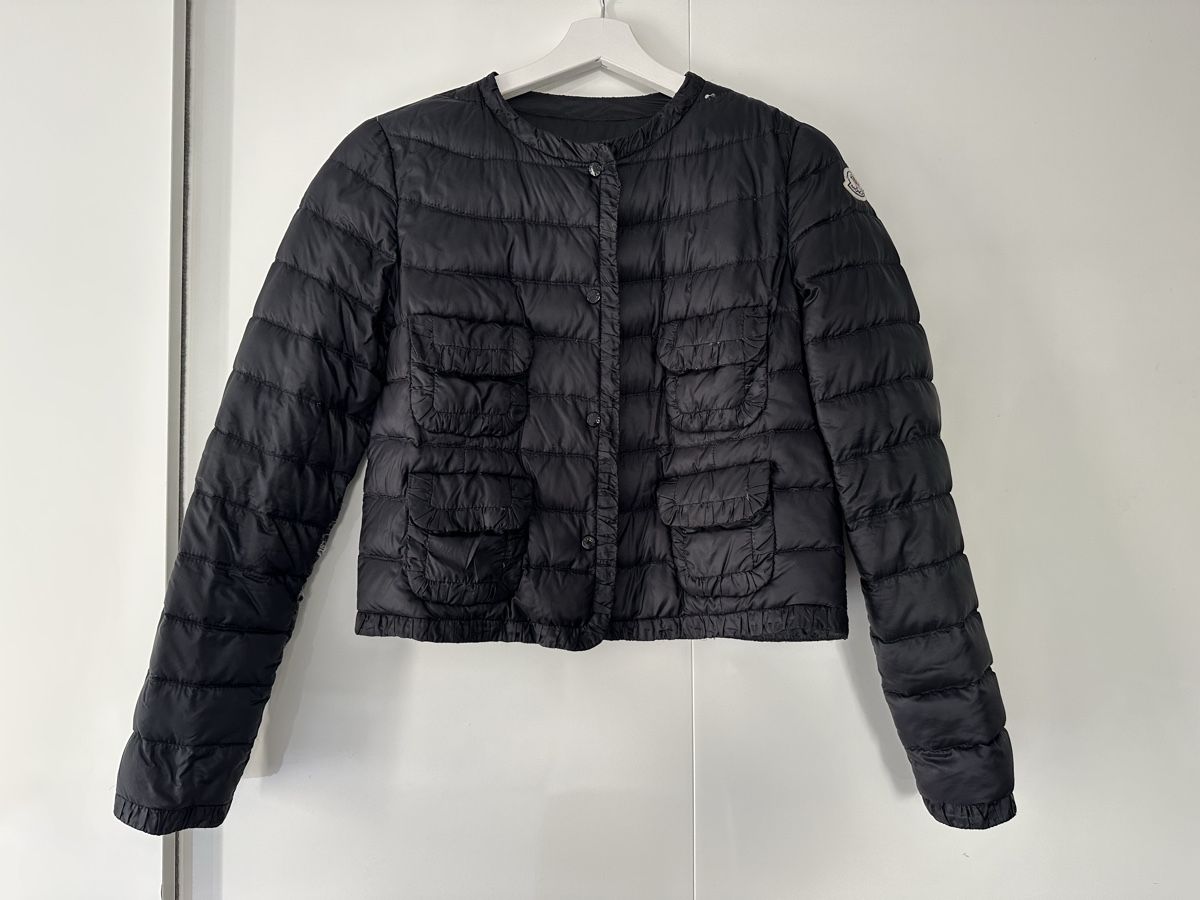 Moncler Giacche: Black Moncler Puffer Jacket – Usato da Uster venduto da Monika_OB