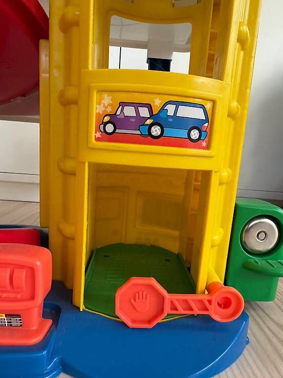 Giocattoli: Little People Garage  – Usato da Münchenbuchsee venduto da carrodano 2