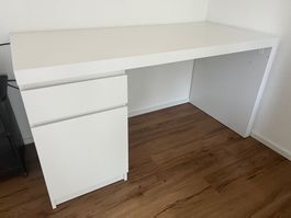 MALM Schreibtisch, weiß, 140x65 cm