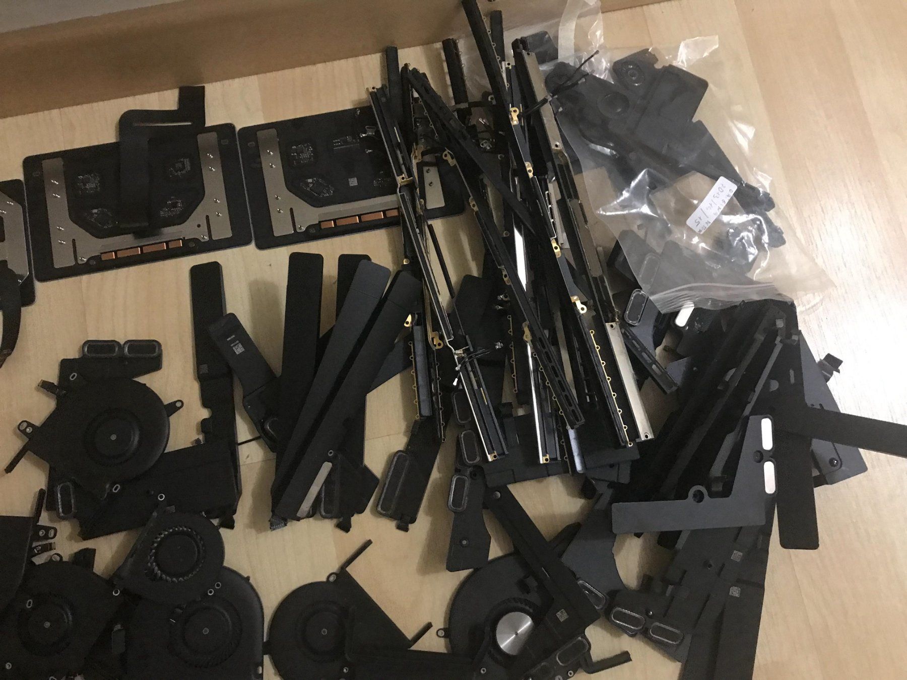 Apple PC: Apple  Ersatzteile – Usato da Nussbaumen AG venduto da Senico 2