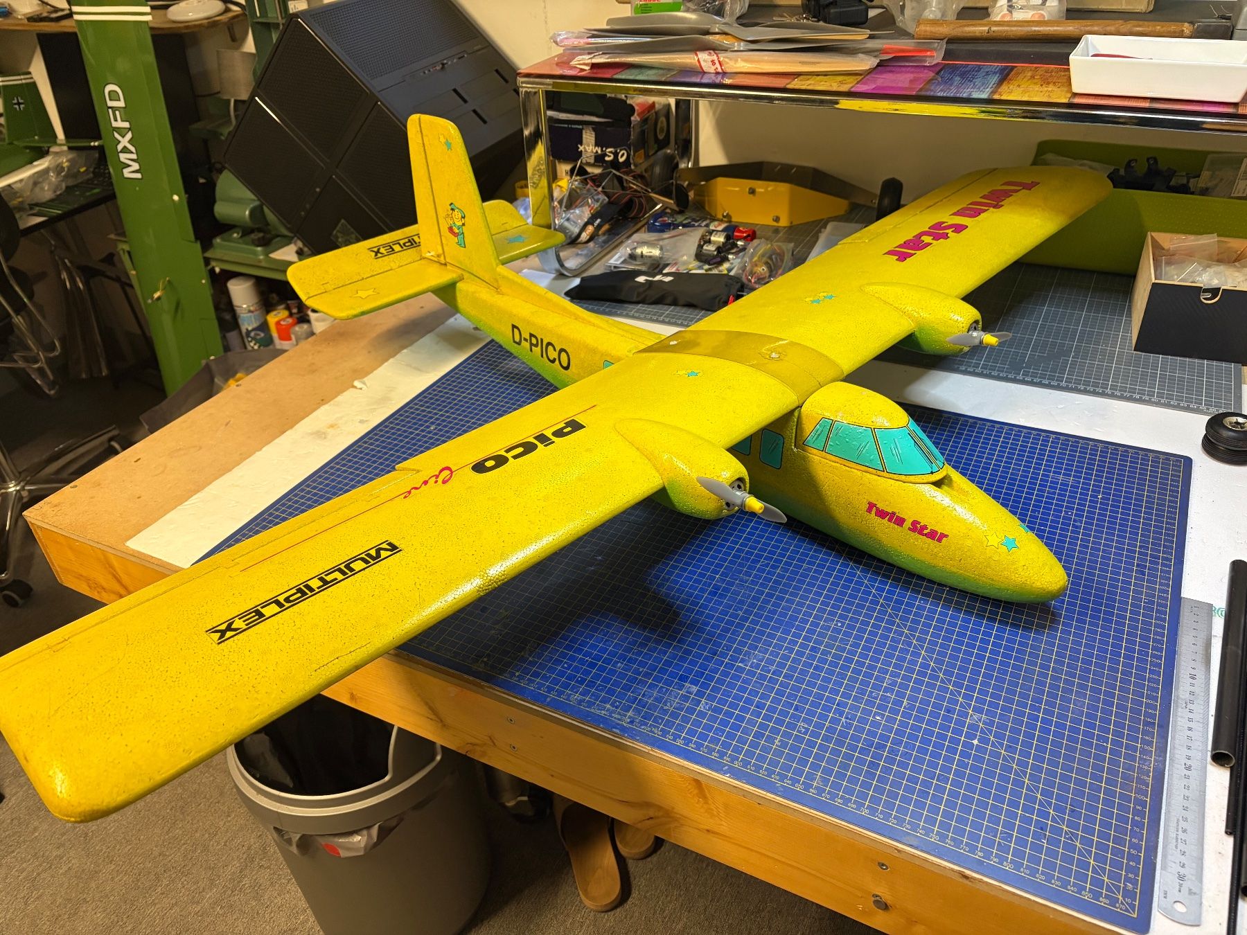 Multiplex RC Modellbau: Multiplex Twin Star RC Flugzeug gelb – Gebraucht aus Glattbrugg von Olio7 2