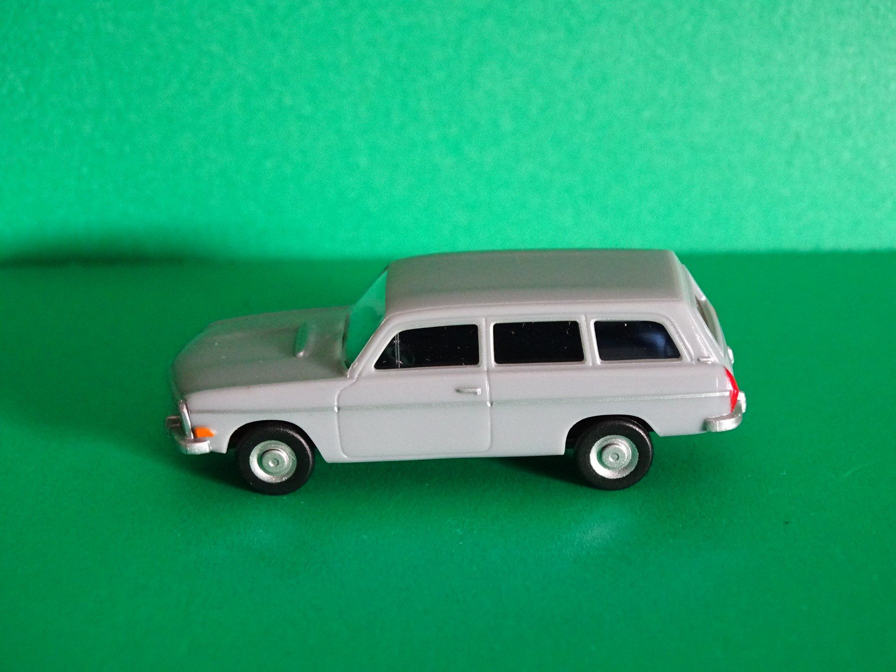 Audi Modellautos: Audi 60 Avant von Magic 1/87 – Gebraucht aus Bretzwil von Meex 2