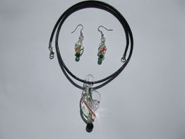 Set: Kette mit Glasanhänger und Ohrringe *NEU*