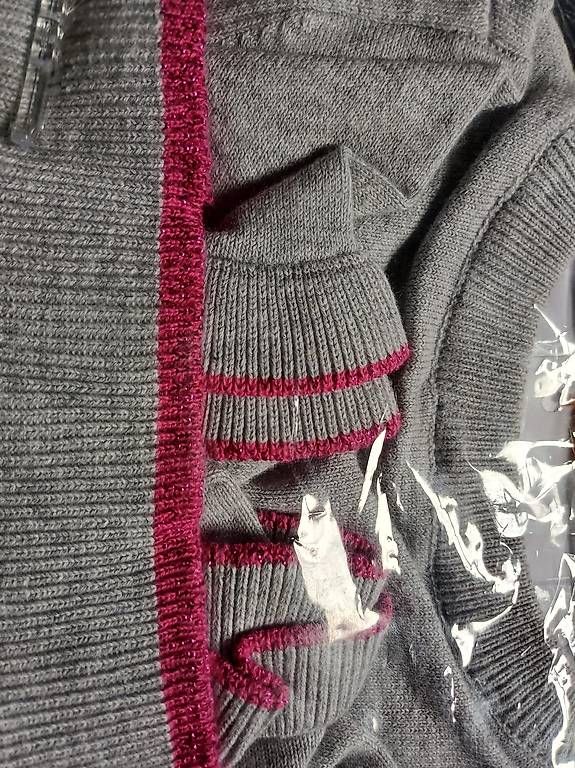 Pullover & Sweatshirts: Gr. 122/128 NEU Feinstrick Pullover – Gebraucht aus Hallwil von Ursina83 2