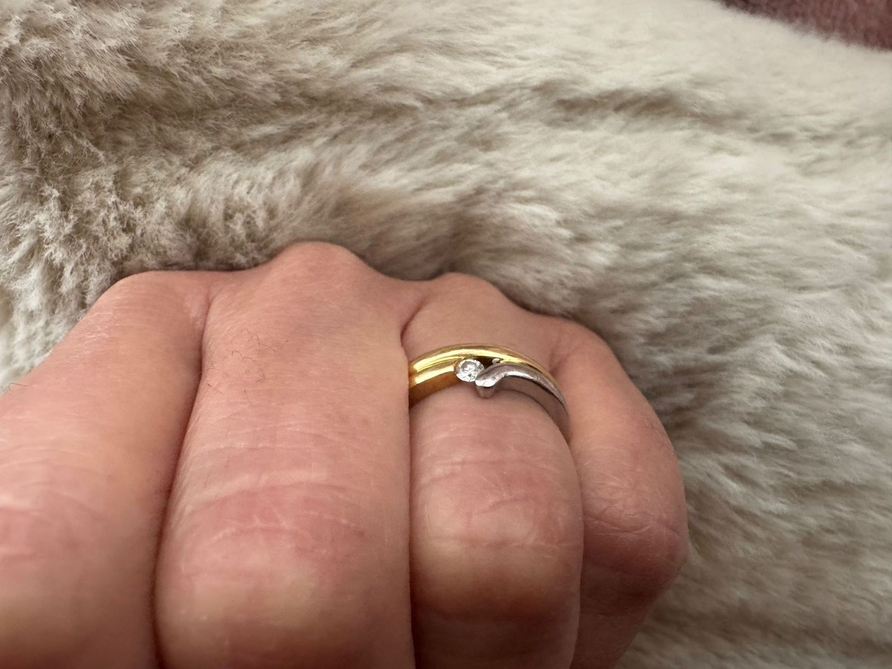 Anelli: Ring 750 GG/WG mit 1 Brillant // ca. Gr. 54 – Usato da Zäziwil venduto da blackpearl 4