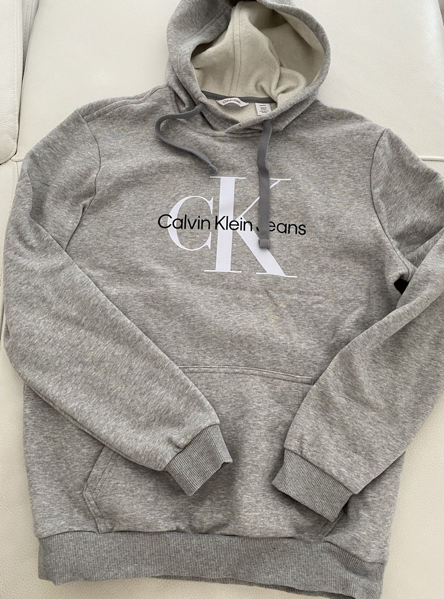 Calvin Klein Pullover & Sweatshirts: Calvin Klein Kaputzen Pullover – Gebraucht aus Opfikon von Luis144