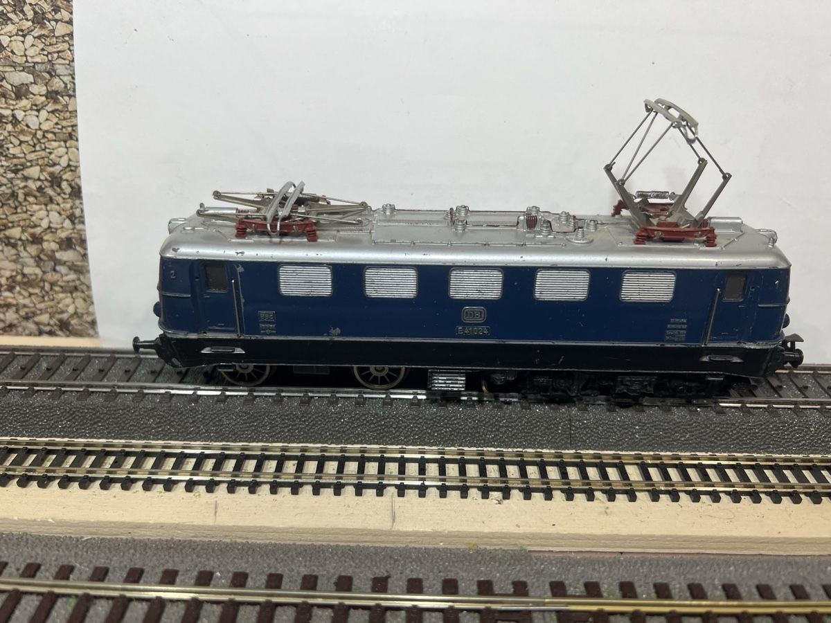 Märklin Modelleisenbahnen: Märklin DB Lok – Gebraucht aus Dübendorf von Troggy 2