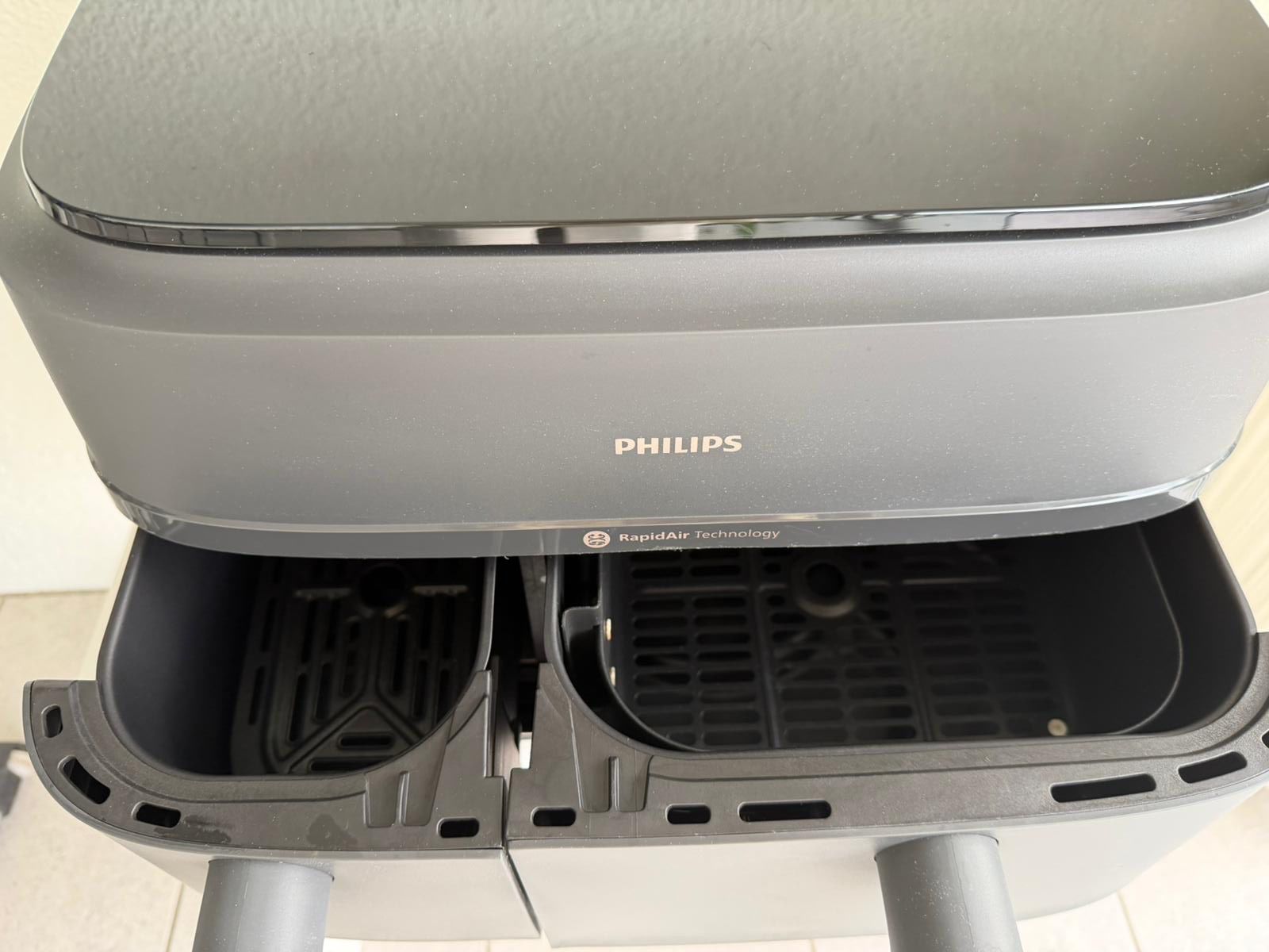 Philips Elettrodomestici da cucina: Philips Dual Basket Heissluftfritteuse mit RapidAir Tech – Usato da Otelfingen venduto da kan_cs56 2