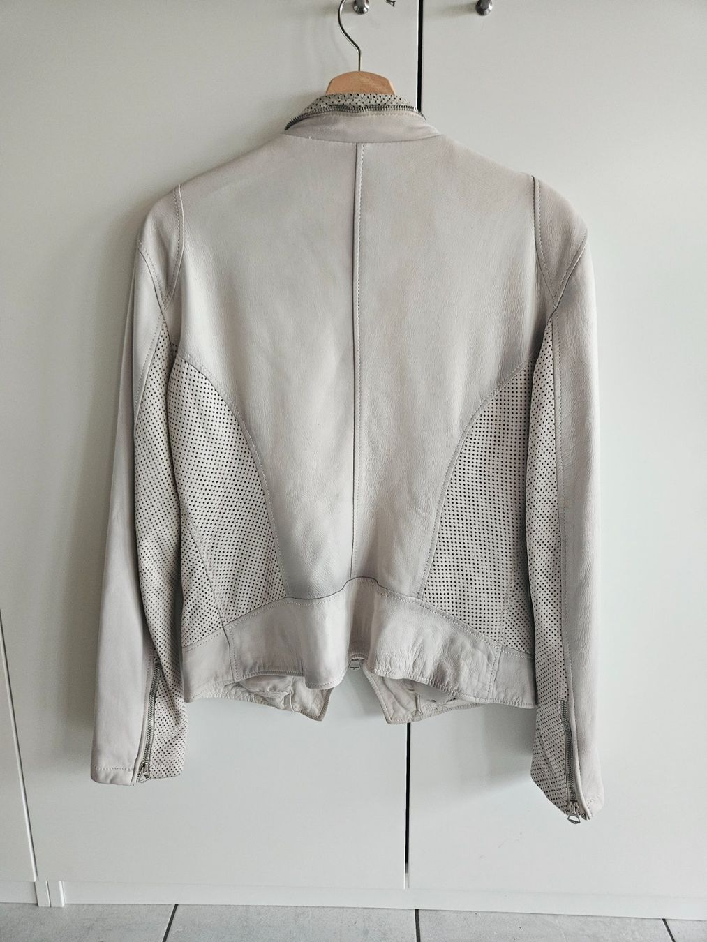 Giacche: Lederjacke – Usato da Aefligen venduto da Ninibe4 1