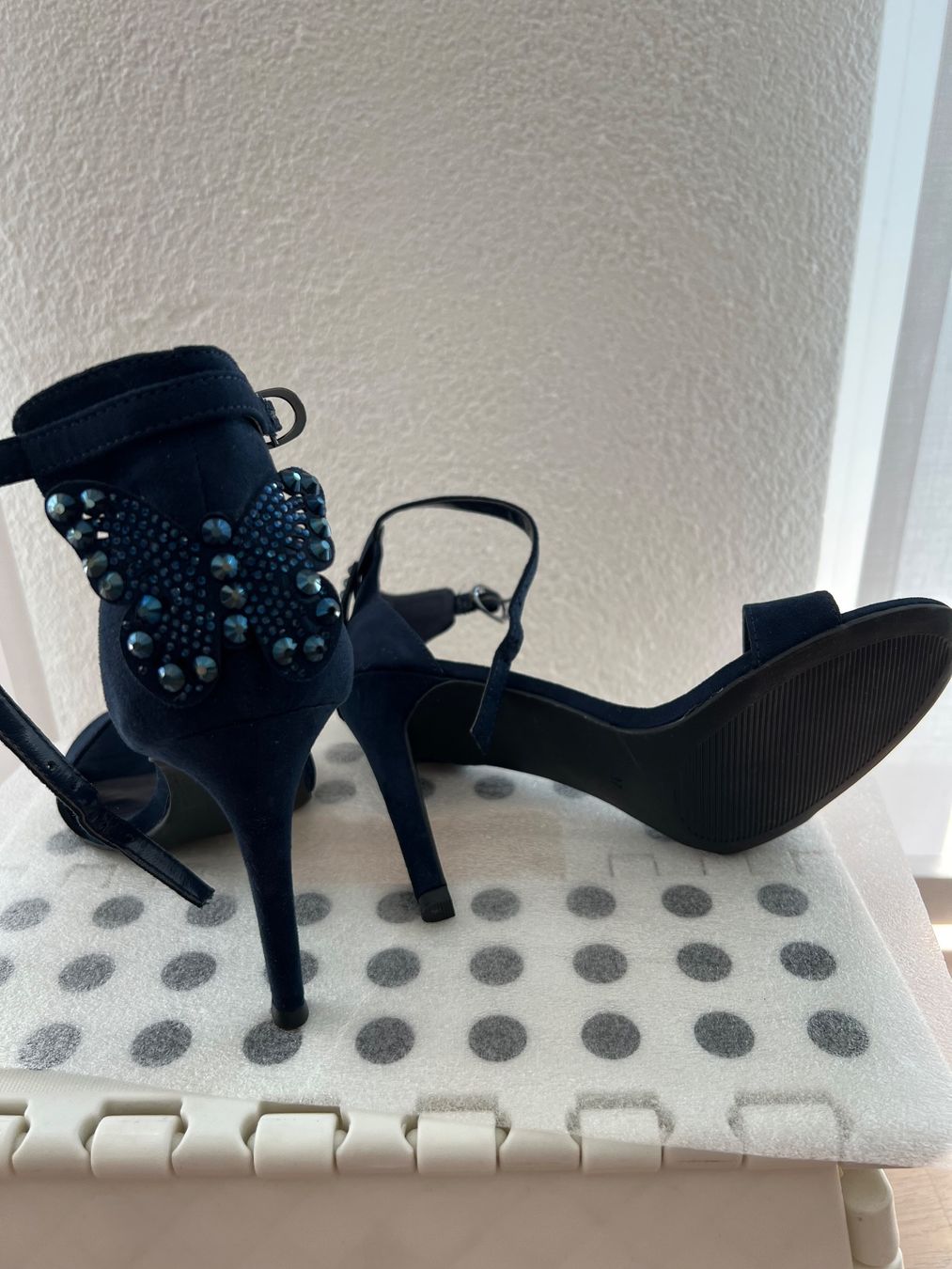 Dosenbach Damenschuhe: Blaue Pumps mit Schmetterling - ungetragen – Neu (gemäss Beschreibung) aus Jona von n.ferrari 2