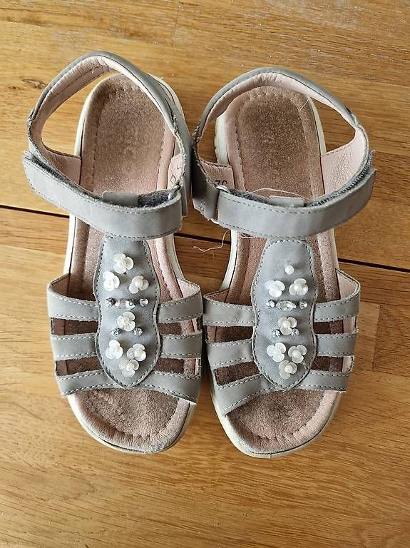 Schuhe für Mädchen: Kindersandalen (Gr. 32) – Gebraucht aus Zürich von Rip2 1