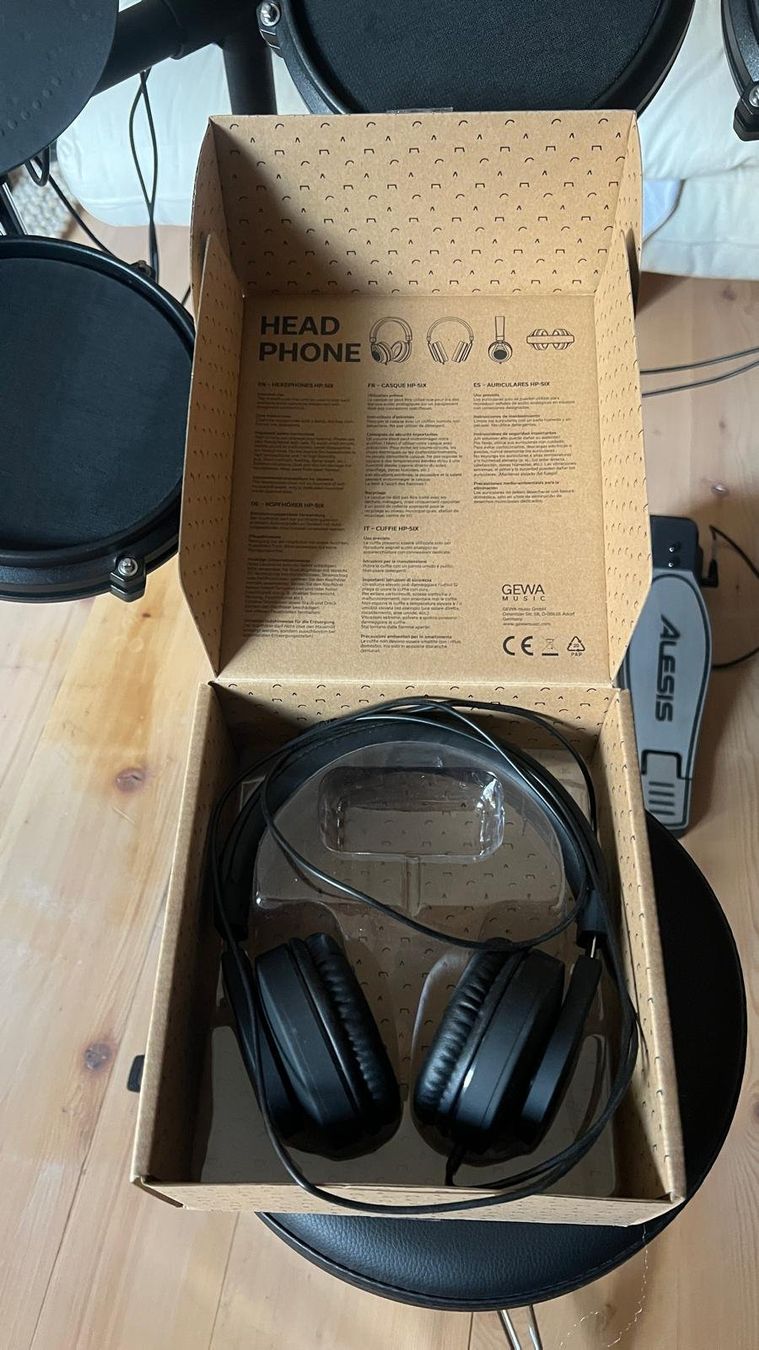 Alesis Strumenti musicali: Alesis Turbo Mesh Kit - E-Drum Set mit Hocker und Kopfhörer – Usato da Vilters venduto da kid_calypso 3