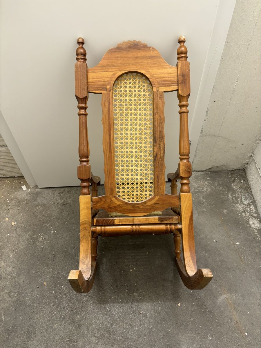 Stühle: Vintage Kinder Schaukelstuhl – Gebraucht aus Ostermundigen von Mcone 3