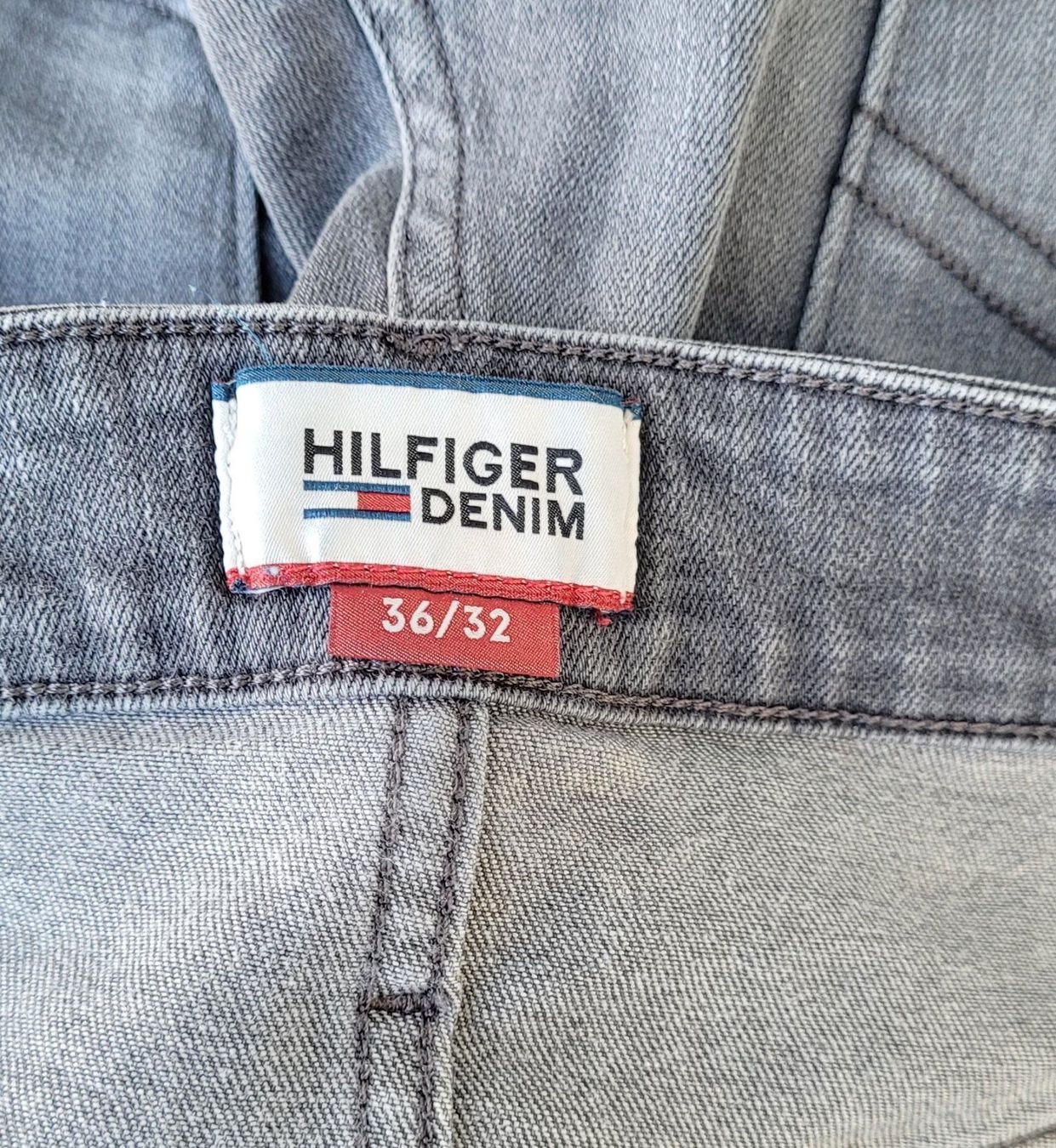 Tommy Hilfiger Kleiderpakete: Tommy Hilfiger Jeans + Jacke Gr. L Herr – Gebraucht aus Füllinsdorf von Sunnebliemli7 7